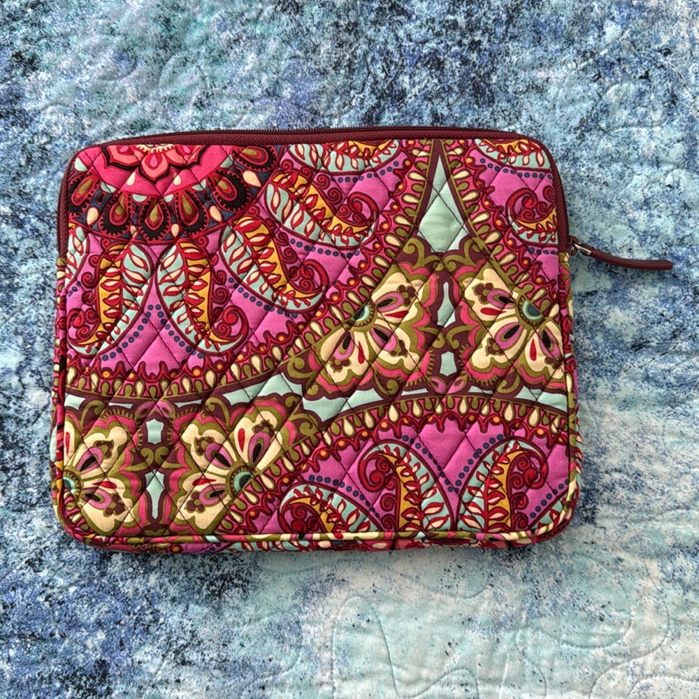 Vera Bradley tech sleeve that zips. Never used. Resort Medallion print.
